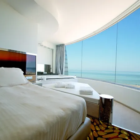 Hotel Waldorf- Premier Resort