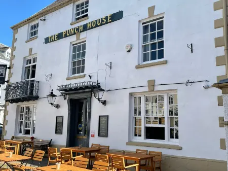 Punch House Monmouth Отели в г. Стонтон Коулфорд