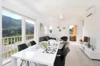 Bacan Family Apartments - Mountain view