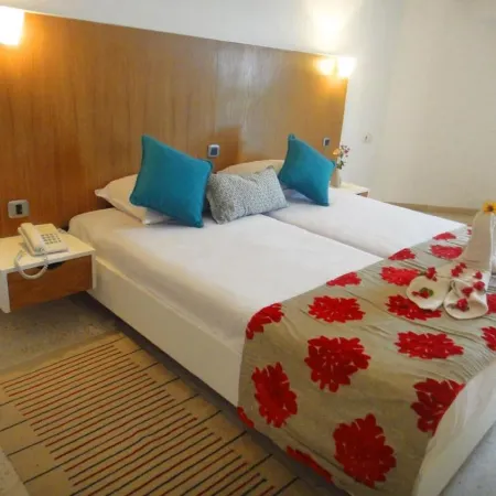 Aylimas Family Hotel
