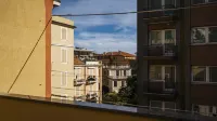 Viale Hambury 51