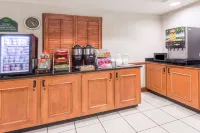 Wingate by Wyndham Indianapolis Airport-Rockville Rd.