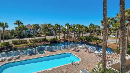 The Salty Dog on 30a: Modern Updates, 1 Minute to the Beach!