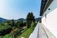 Martina Hotels in Albese Con Cassano