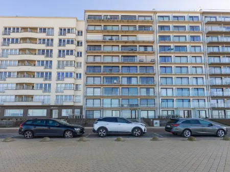 Apartment on the 6th Floor with Sea View