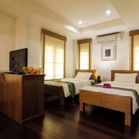 ThaiHome Resort Отели рядом с достопримечательностью «Торговый центр Central Plaza WestGate»