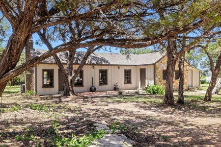 Cabins on the Lake - Boat Dock - Firepit Отели в г. Гудзон Бенд