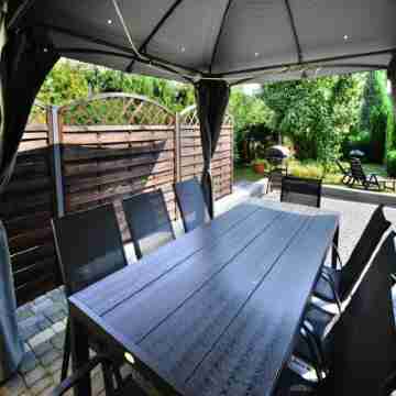 Comfortable Holiday Home with a Garden, Kolobrzeg Hotel Exterior