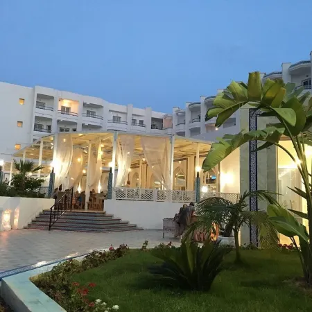 Aylimas Family Hotel