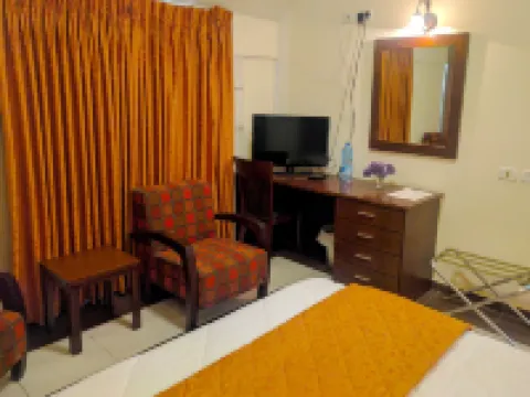 Alhambra Palace Hotel Suites - Ramallah Hoteles en Ramallah