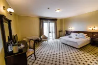 Hotel Golden House - balcony