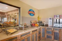 Pinedale Hotel & Suites Hotels in Pinedale