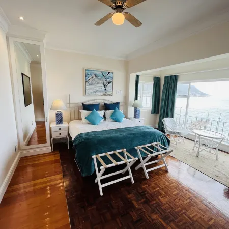 Sunny Cove Manor Отели рядом с достопримечательностью «Торговый центр Longbeach»
