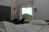 Touchwood Bliss Hotel a Nandgaonsado