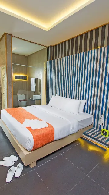 ห้องดับเบิลมาตรฐาน 1 เตียงคิงไซส์ ปลอดบุหรี่ ห้องน้ำในตัว