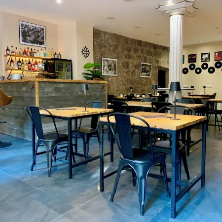 Logis Hotel Yseria - Historical Center