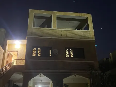 Phoenix Pyramids View Отели рядом с достопримечательностью «Пирамида Микерина»