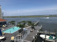 Fairfield Inn & Suites Chincoteague Island Waterfront - Family