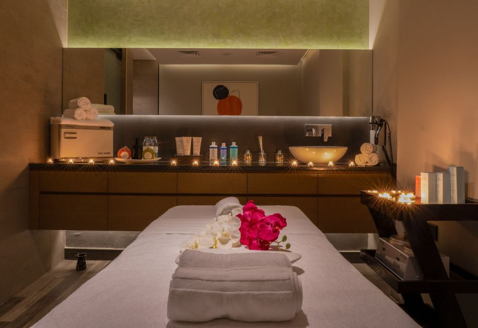 알 코리 코트야드 호텔