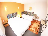 Hotel & Cantine de La Plage Hotels in Vendee