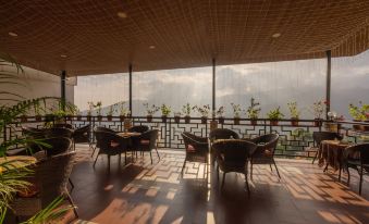 Hotel Shinkham Grand