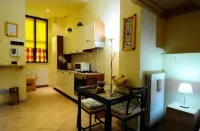 13- Tourist House Bologna Pratello - Self Check-IN