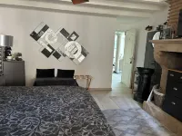 Le Bois de Montpouillan Отели в г. Монпуйан