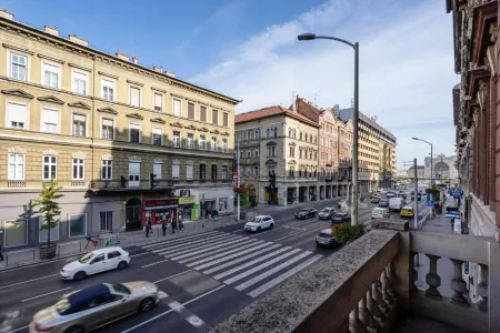 Elit Boutique Rooms- Best Location by BQA