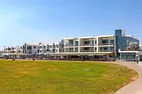 Eden on the Bay 172 by HostAgents