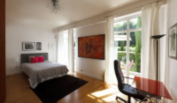 Villa Castoria Hotels near Gare de St Germain En Laye Bel Air Fourqueux