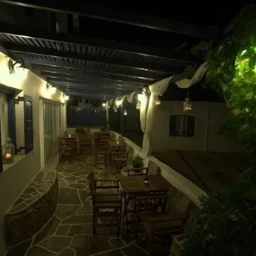 Aphrodite Hotel & Apartments