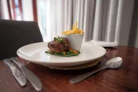 Anew Hotel Hluhluwe - sarapan