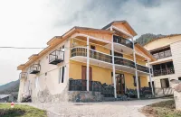 Hilltop Mestia - Parking