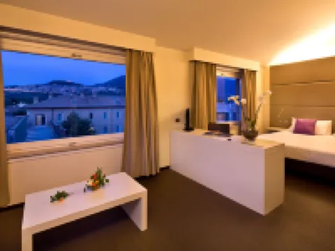 TH アッシジ - ホテル チェナコロ アッシジのホテル