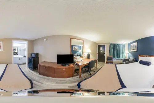 Value Inn Motel - Milwaukee Airport South Отели в г. Ок Крик