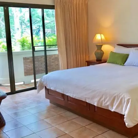 Surin Bay Inn