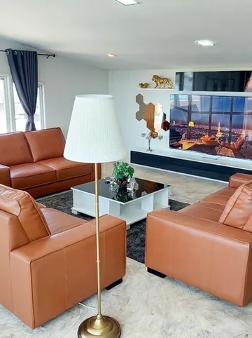 รูปภาพของแม็กซิไมซ์ แบรนด์ นิว เฮาส์