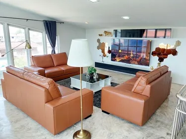 รูปภาพของแม็กซิไมซ์ แบรนด์ นิว เฮาส์