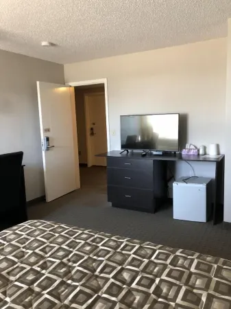 Arbour Ridge Inn & Suites