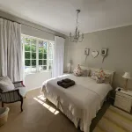 AppleBee Guest Cottages Отели в г. Grahamstown