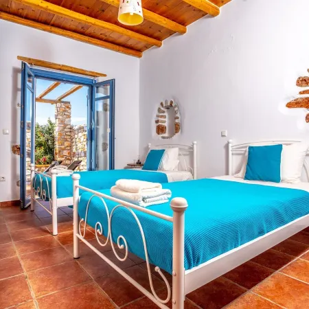 Villa Ioanna for 10 - AllParos Villas