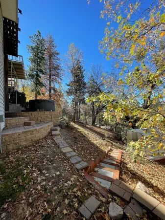 Bohemian Tree House Outdoor Spa & Deck Overlooking The Oak Trees!