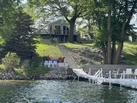 Beautiful Lake Sallie Views, Newly Updated Barbara Beach Lake Home