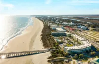 Ocean Views and Community Pool with Pier Access - Gorgeous Coastal Retreat Hotels in Isle of Palms