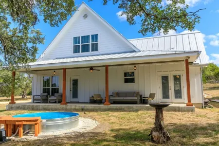 The Get Away in the Texas Hill Country Отели рядом с достопримечательностью «Национальный исторический парк имени Линдона Б. Джонсона»