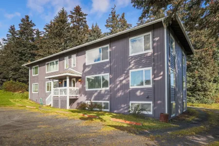 Ocean Views and Beach Access - Stunning Coastal Escape