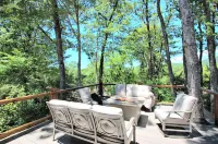 Spacious Open Floor Plan and Expansive Deck - Charming Comfortable