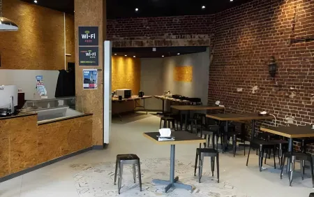 Urban City Centre Hostel Отели рядом с достопримечательностью «Атомиум»