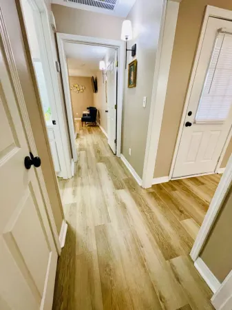 Stylish Experience and Covered Patio - Delightful Retreat