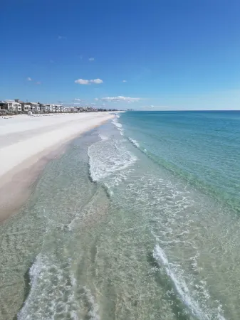 Private Heated Saltwater Pool and Bikes - Stunning Coastal Retreat